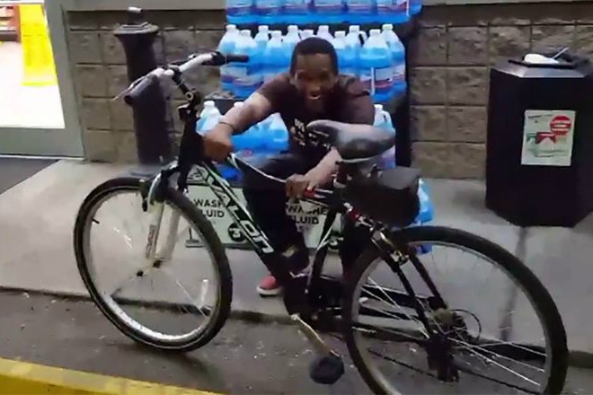 tang nguoi la xe dap de di lam anh 1