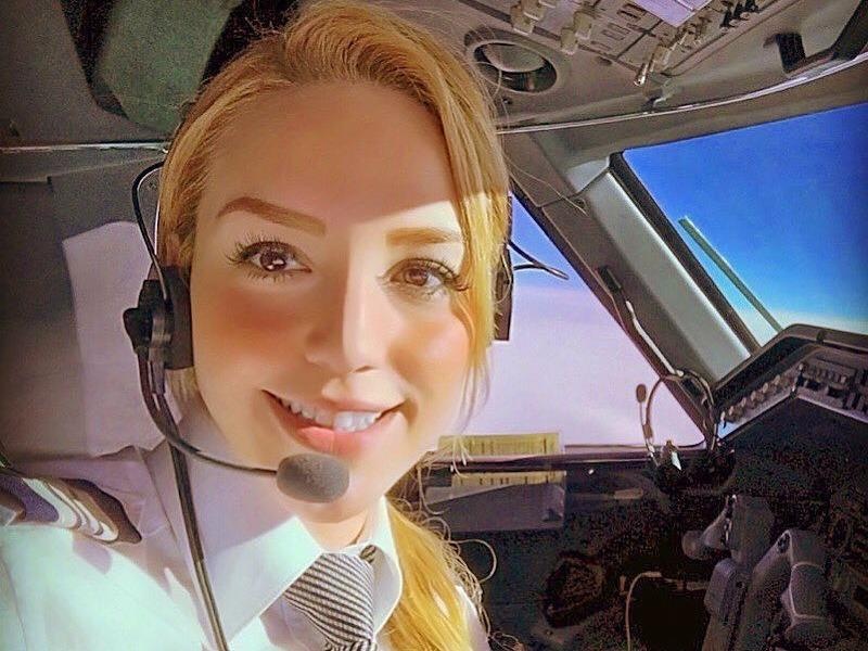 9 co gai xinh dep ‘lam chu bau troi’ hinh anh