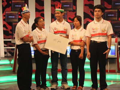 Tran dau Olympia kich tinh anh 2