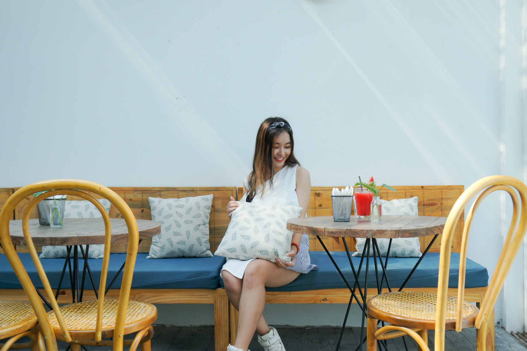 Hot girl 9X Linh Chi anh 8