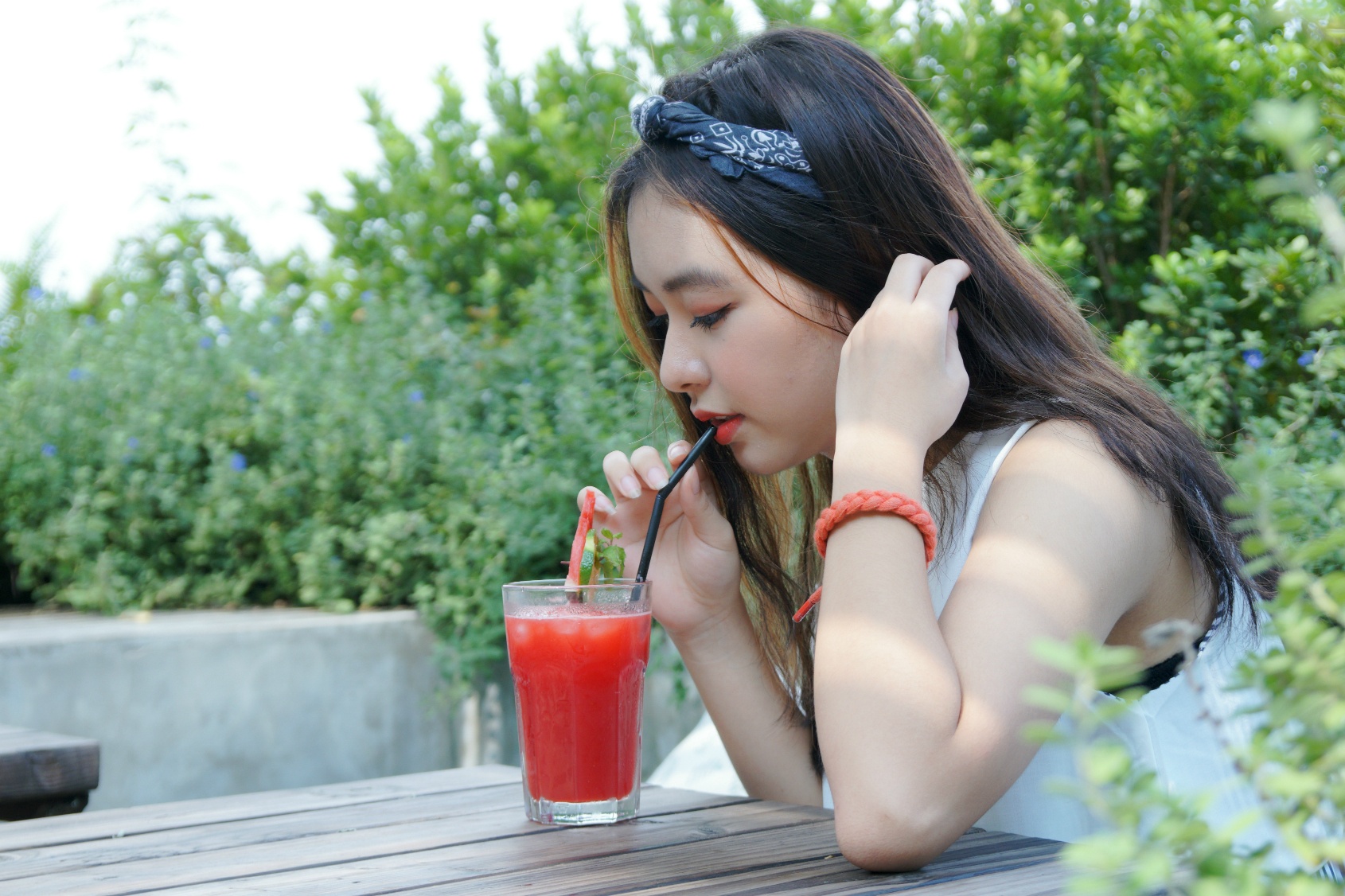 Hot girl 9X Linh Chi anh 6