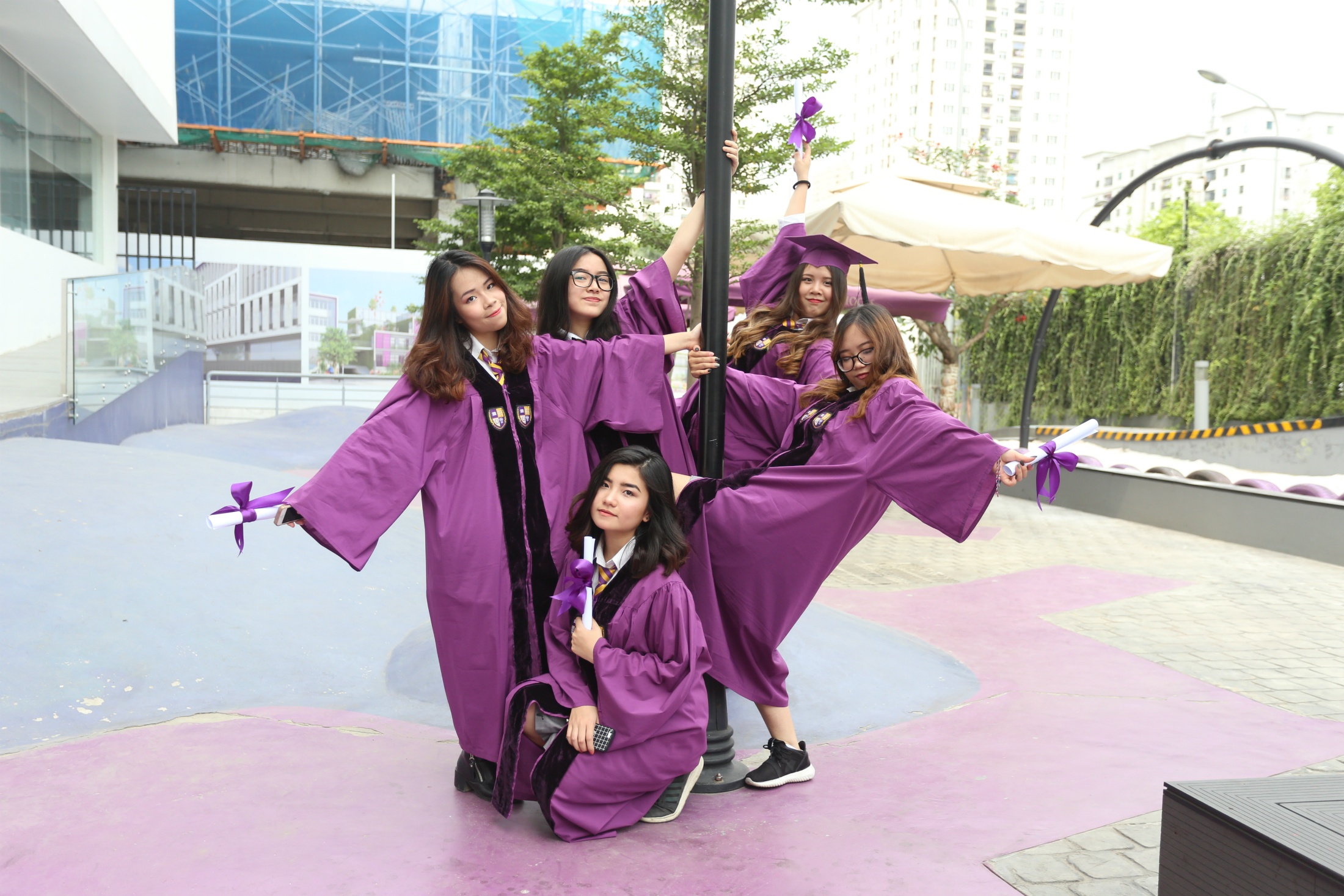 nu sinh trung tuyen 16 truong dai hoc anh 5