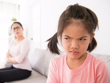 Tai sao tre noi tuc? hinh anh