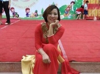 Hieu truong bi dinh chi vi lam thu se khieu nai huyen hinh anh
