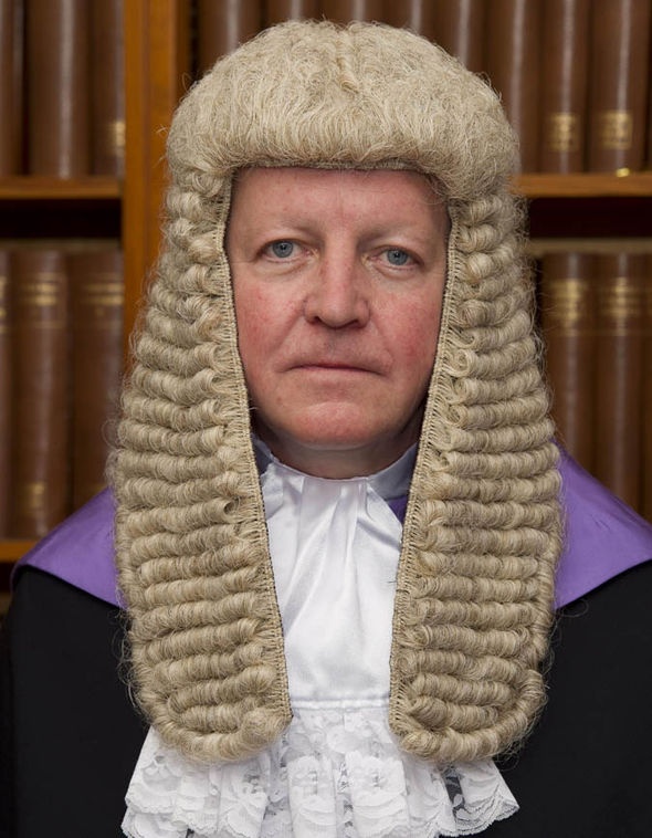 co gai dam ban trai duoc tha vi qua gioi de di tu anh 5