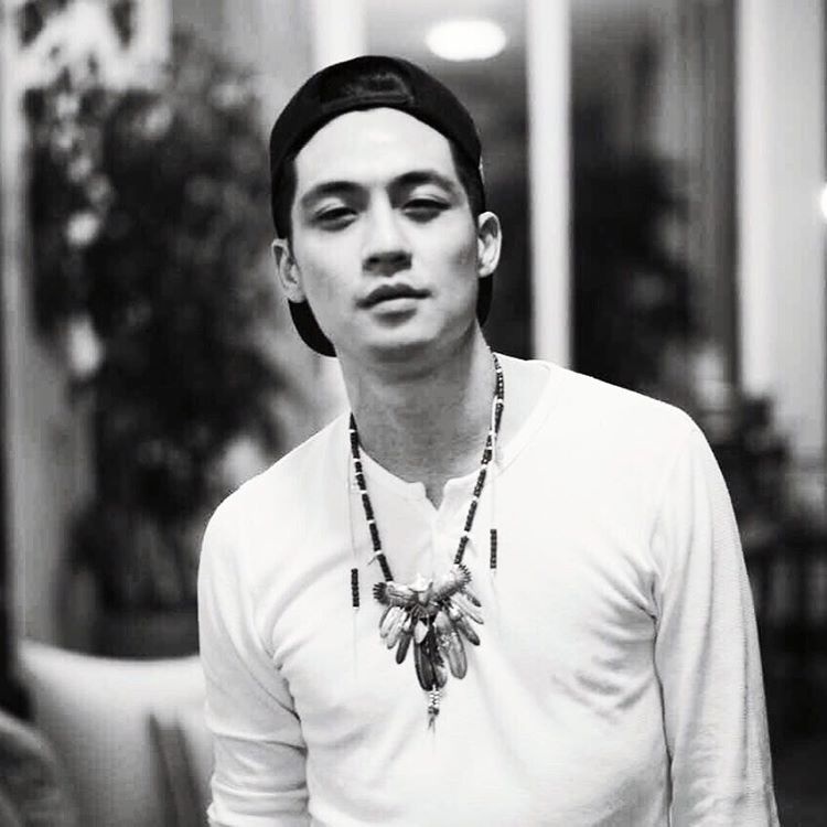 thieu gia nha giau anh 12