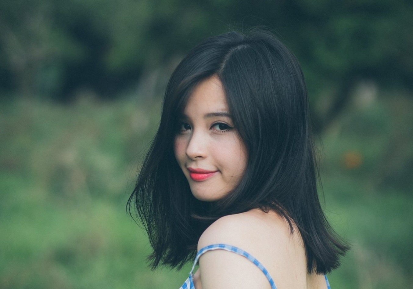 nữ cổ động viên trận Việt Nam Afghanistan ảnh 3 nu co dong vien tran Viet Nam Afghanistan anh 3