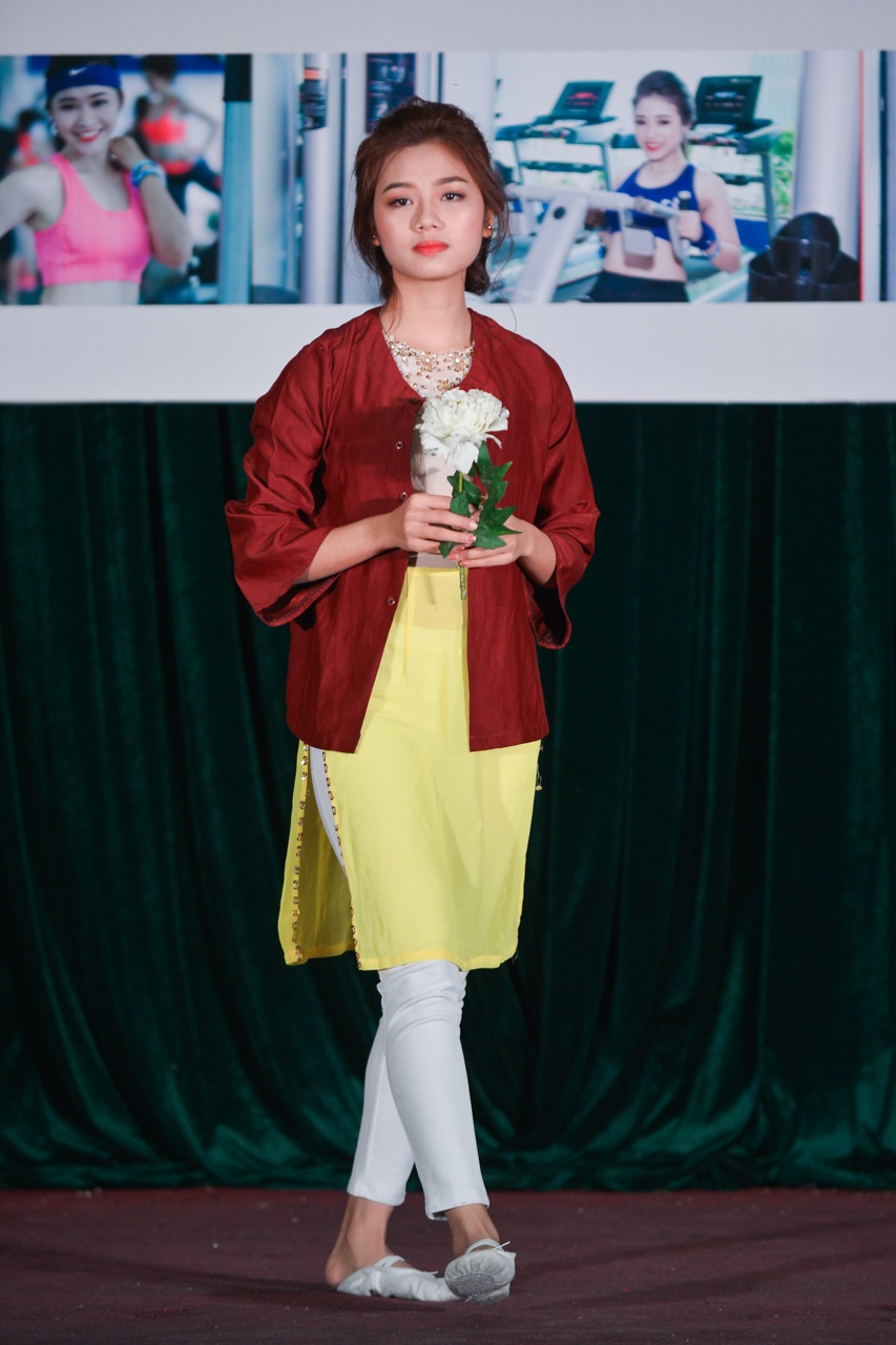 guong mat trang bia bao Sinh vien Viet Nam anh 8