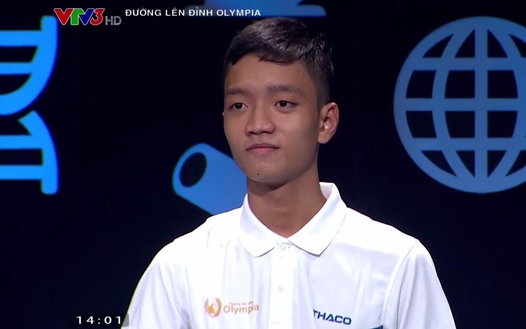 Huu Tho ghi duoc 20 diem o goi cau hoi Ve dich hinh anh