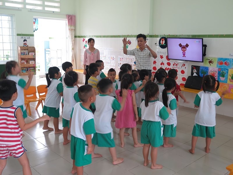 Hoc sinh truong tien tien dong them khong qua 1,5 trieu/thang hinh anh