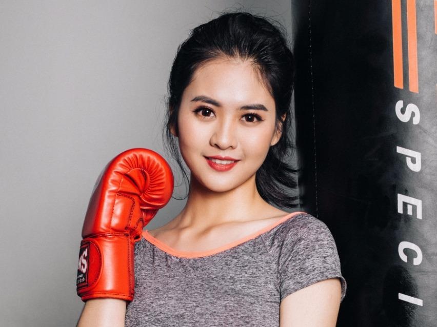 12 nu sinh noi bat nhat Dai hoc Ngoai thuong nam 2017 hinh anh