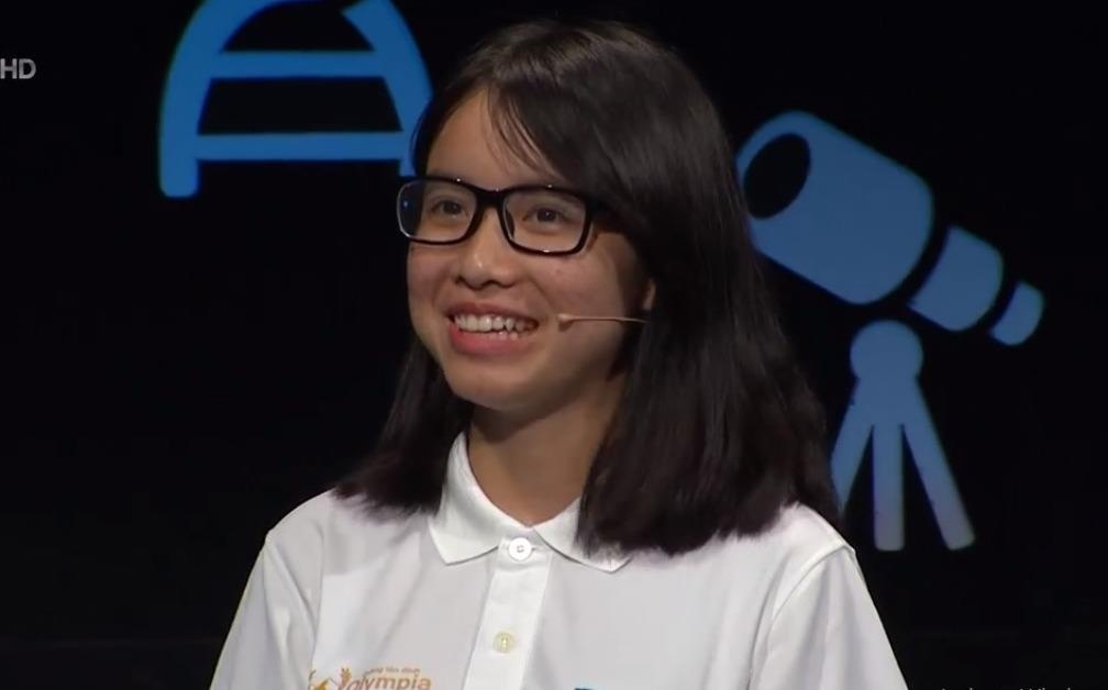 Hoang Ca bao toan vi tri dan dau voi 2/3 cau tra loi dung vong Ve dich hinh anh