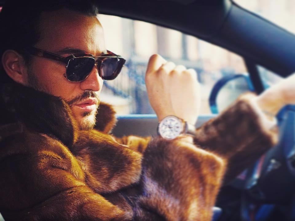 Thieu gia 9X: 'Con nha giau khong phai chi biet pho truong tien cua' hinh anh