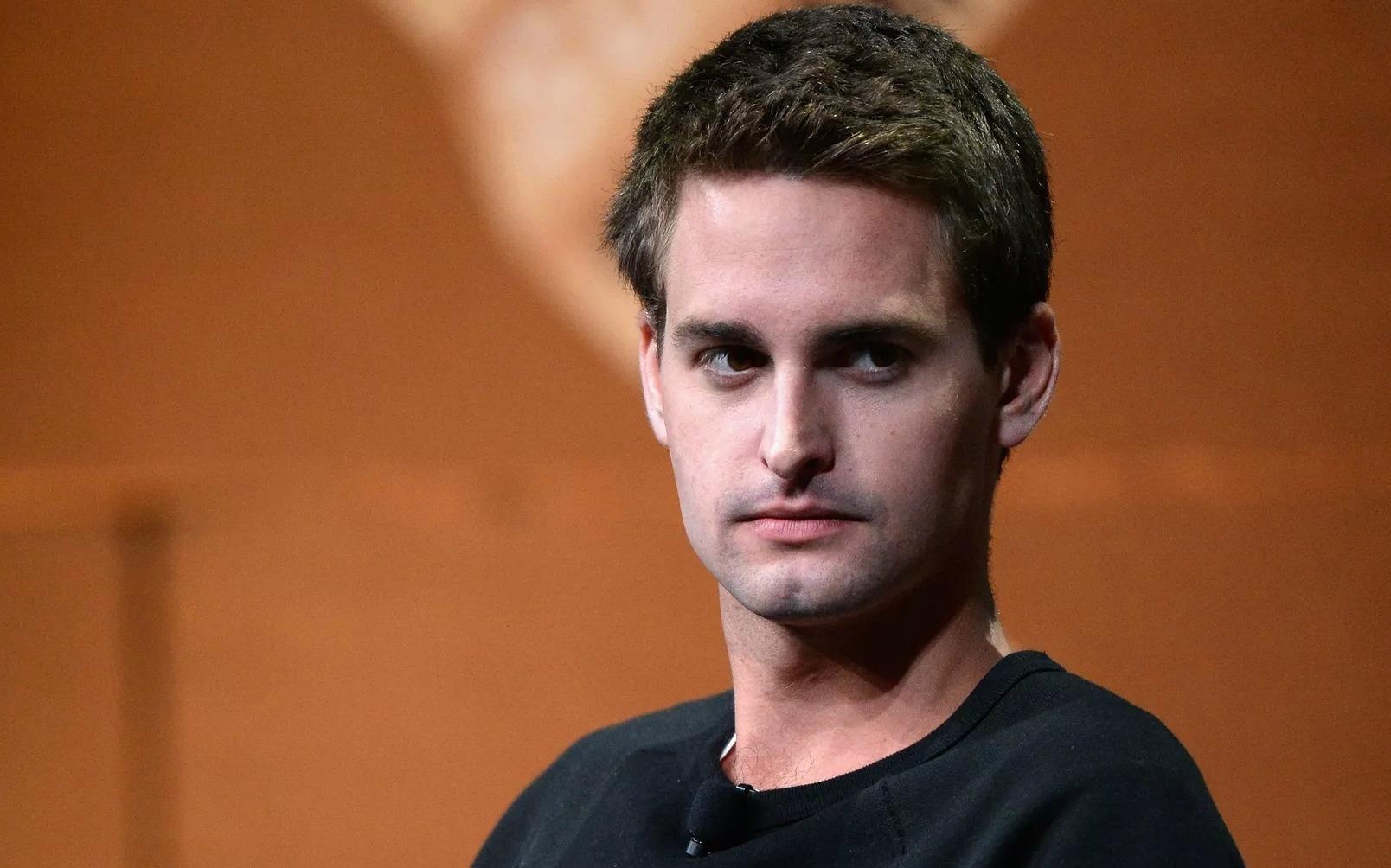 Ty phu tre Evan Spiegel gioi thieu ung dung Snapchat hinh anh