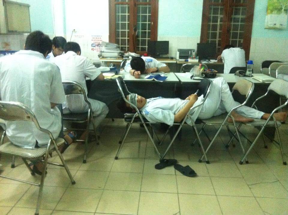 Sinh viên học Y ảnh 1 Sinh vien hoc Y anh 1