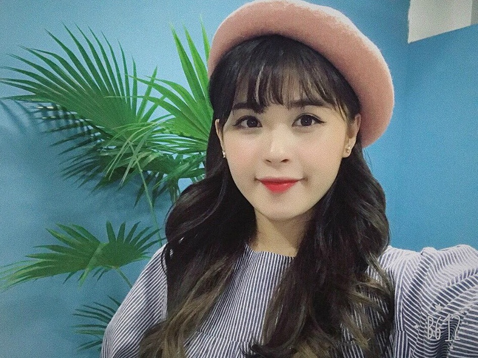 ban gai cau thu U23 Viet Nam anh 8