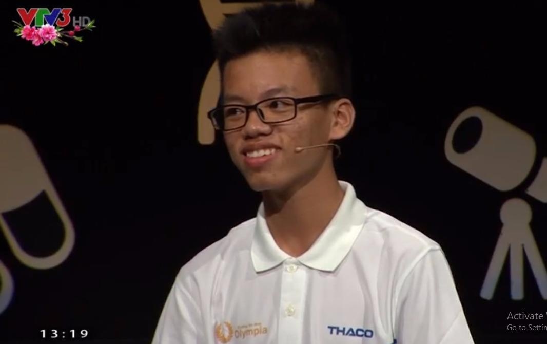 Tuan Anh tra loi dung 2/3 cau hoi o goi Ve dich hinh anh