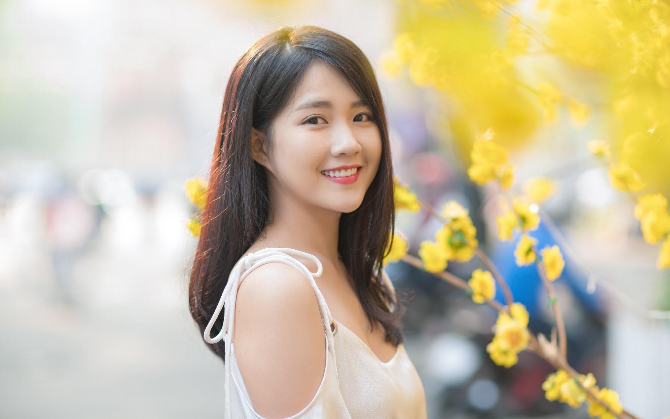 Trong cac hot girl Viet, ai co loi chuc Tet ngot ngao nhat? hinh anh