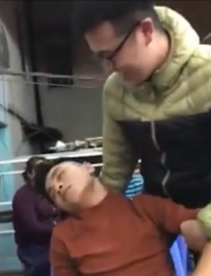 uong ruou lay tien anh 1