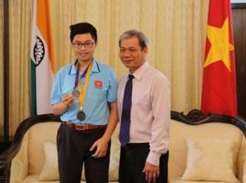 Hanh trinh cua cau be tu ky den huy chuong Vang the gioi hinh anh