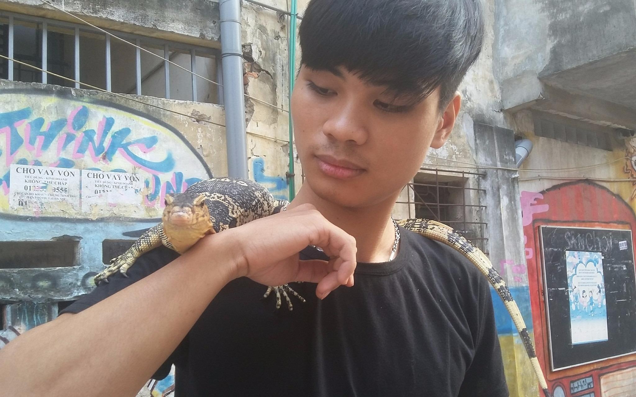 Xuan Kien cham soc bo sat hinh anh