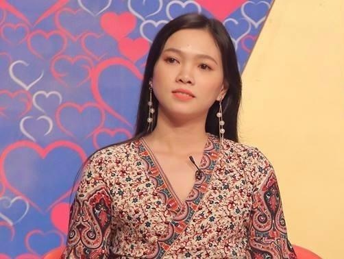 Co gai xinh dep nhac kheo 'dan ong ban linh moi giu duoc em' hinh anh