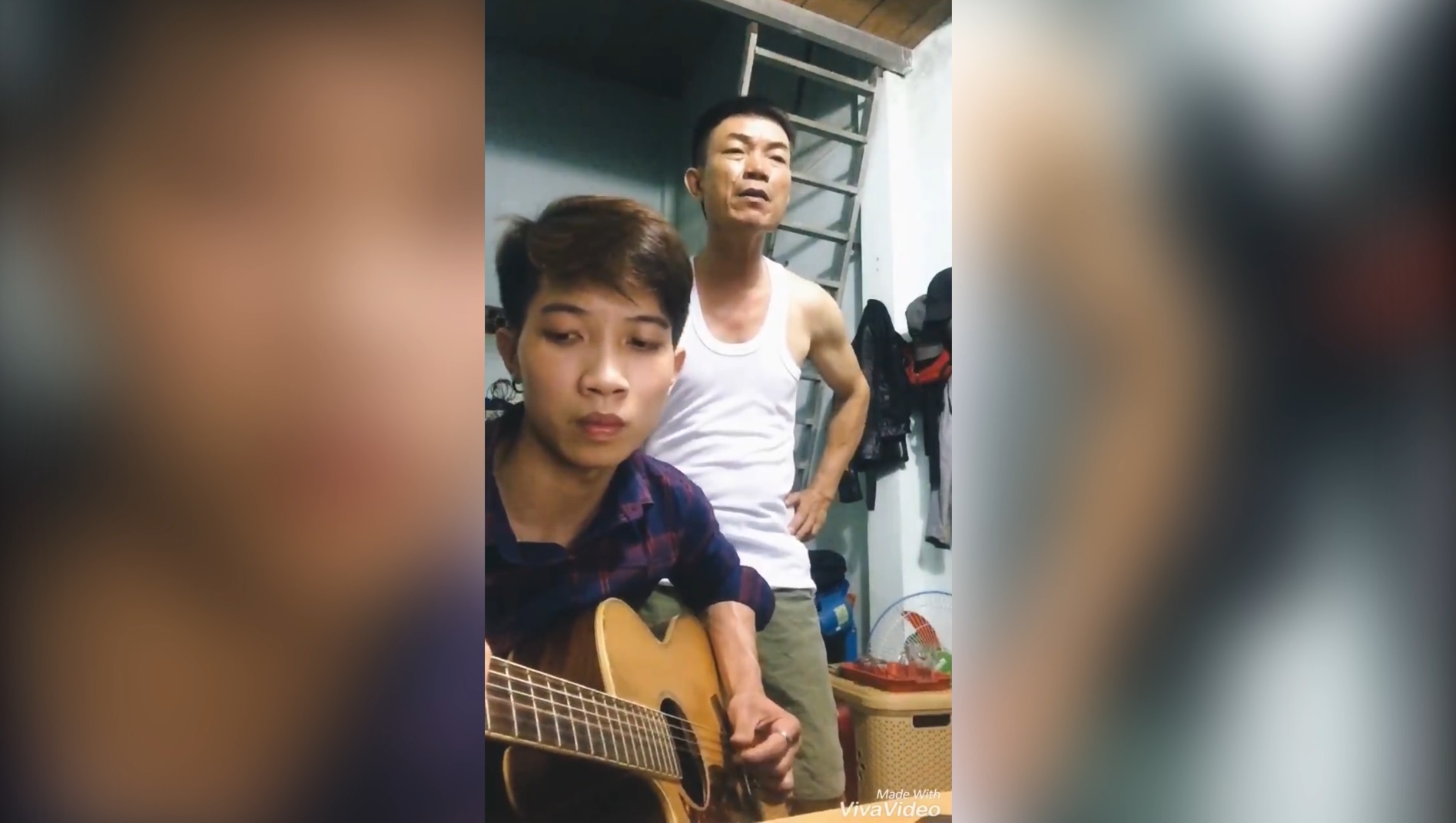 Hai cha con cover ca khuc 'Ngam hoa le roi' hinh anh