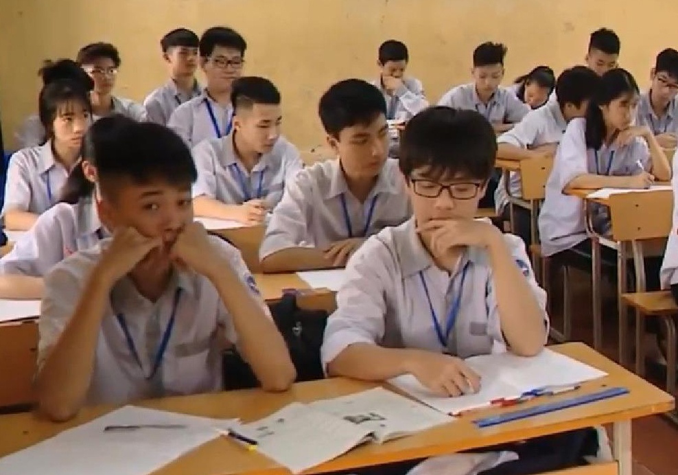 Hoc sinh Vinh Phuc lo lang vi thi vao lop 10 co bai to hop 3 mon hinh anh