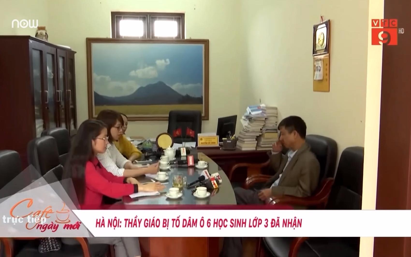 Vo thay giao dam o 6 hoc sinh lop 3 o Ha Noi xin loi thay chong hinh anh