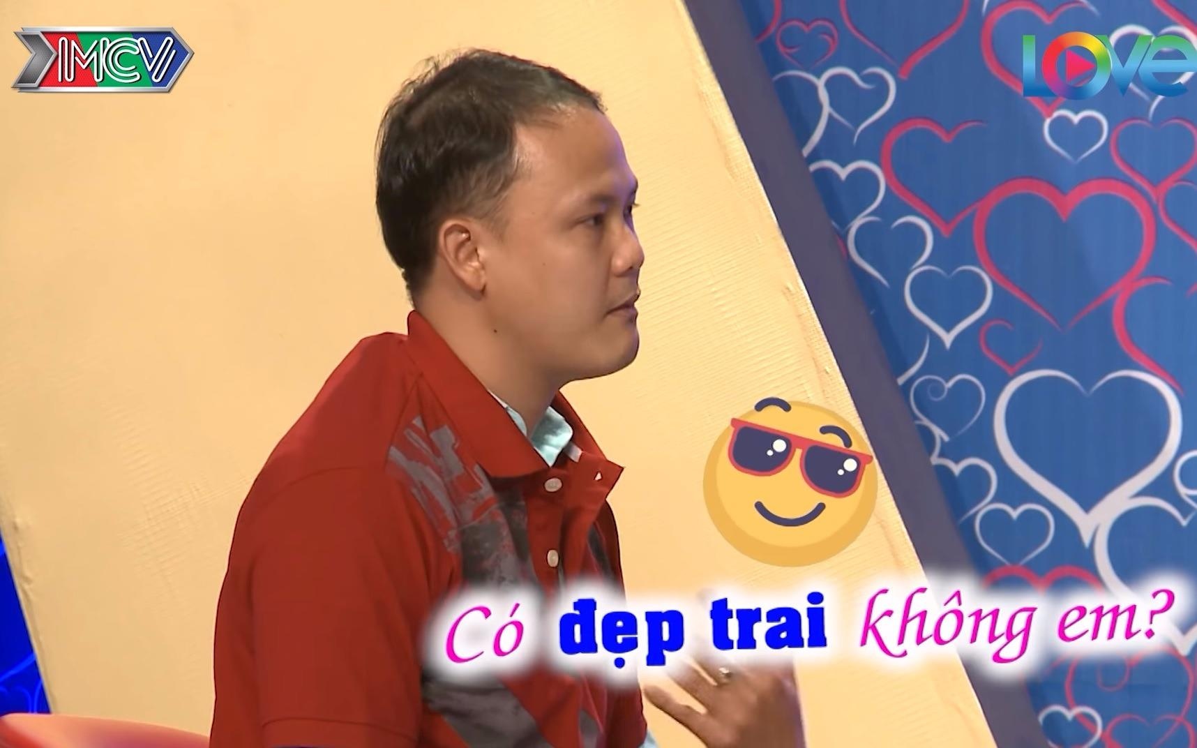 Chang trai hoi thang ban gai: 'Anh co dep trai khong?' hinh anh