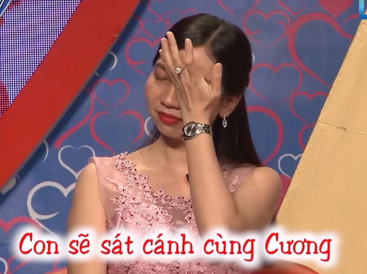 Co gai roi le vi chang trai tung ly di tren san khau 'Ban muon hen ho' hinh anh