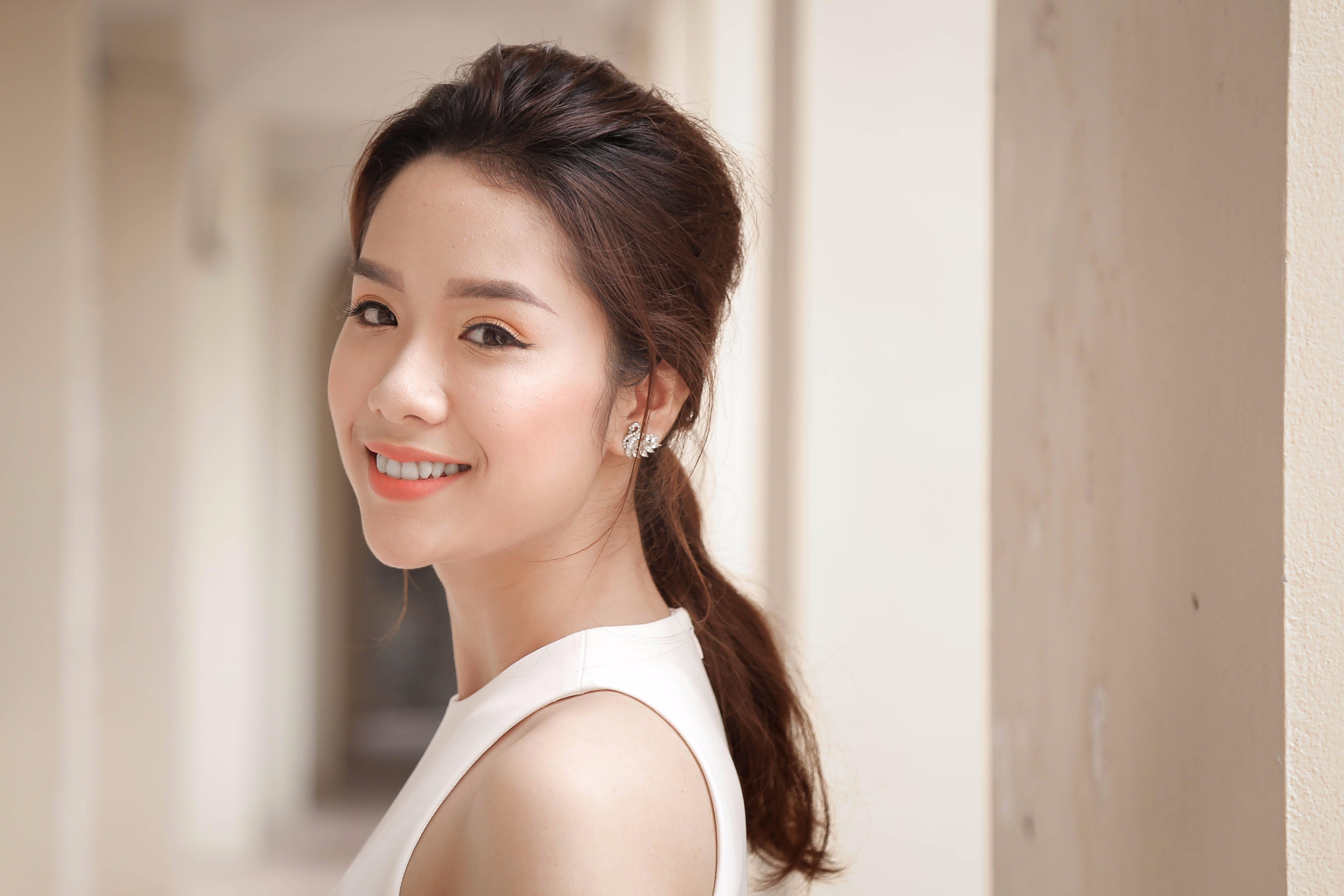 Nhan sac A khoi Bao chi duoc nhan xet giong hoa hau Mai Phuong Thuy hinh anh