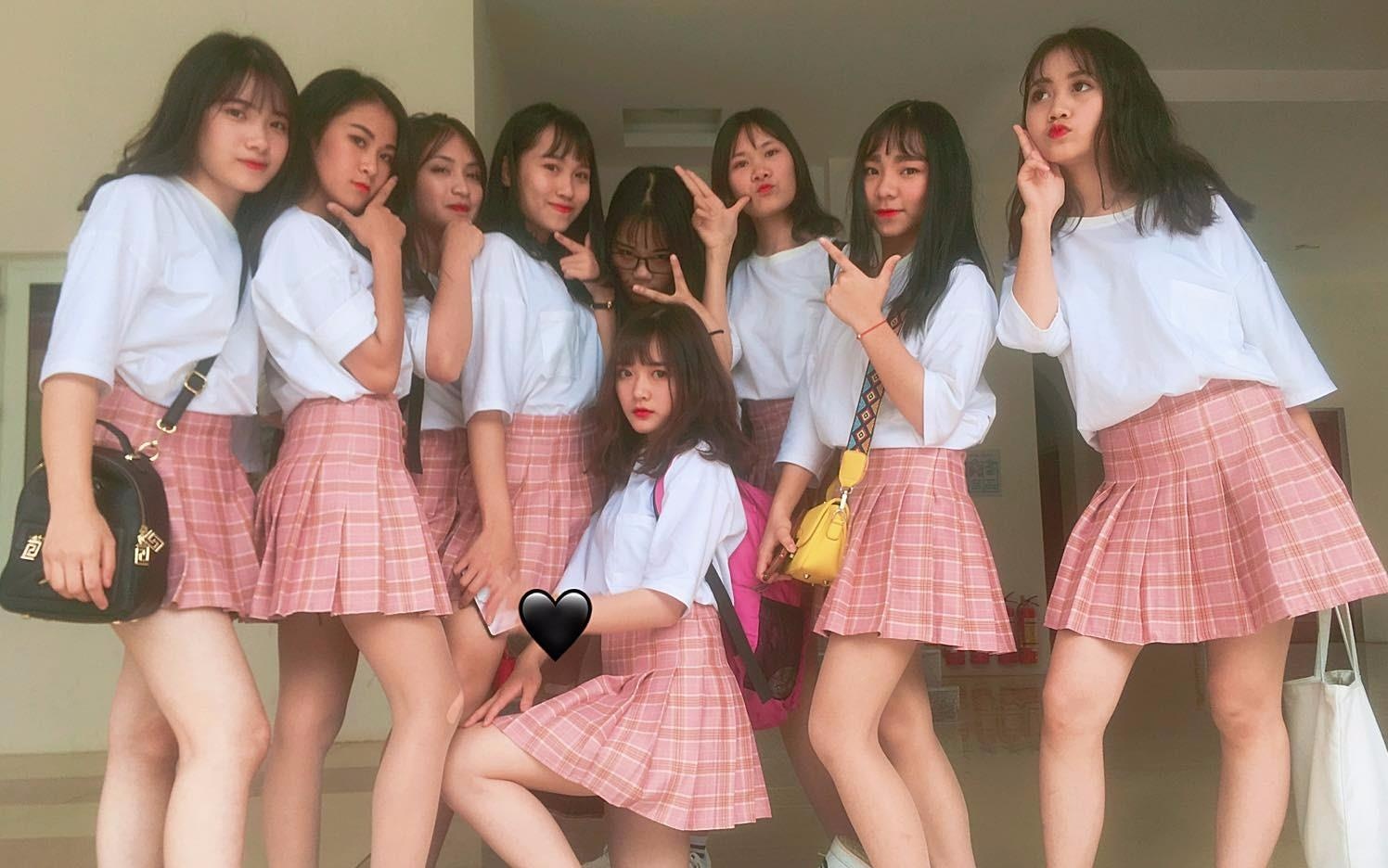 4 lop hoc bat ngo noi tieng nho nhieu trai xinh gai dep, hoc gioi hinh anh