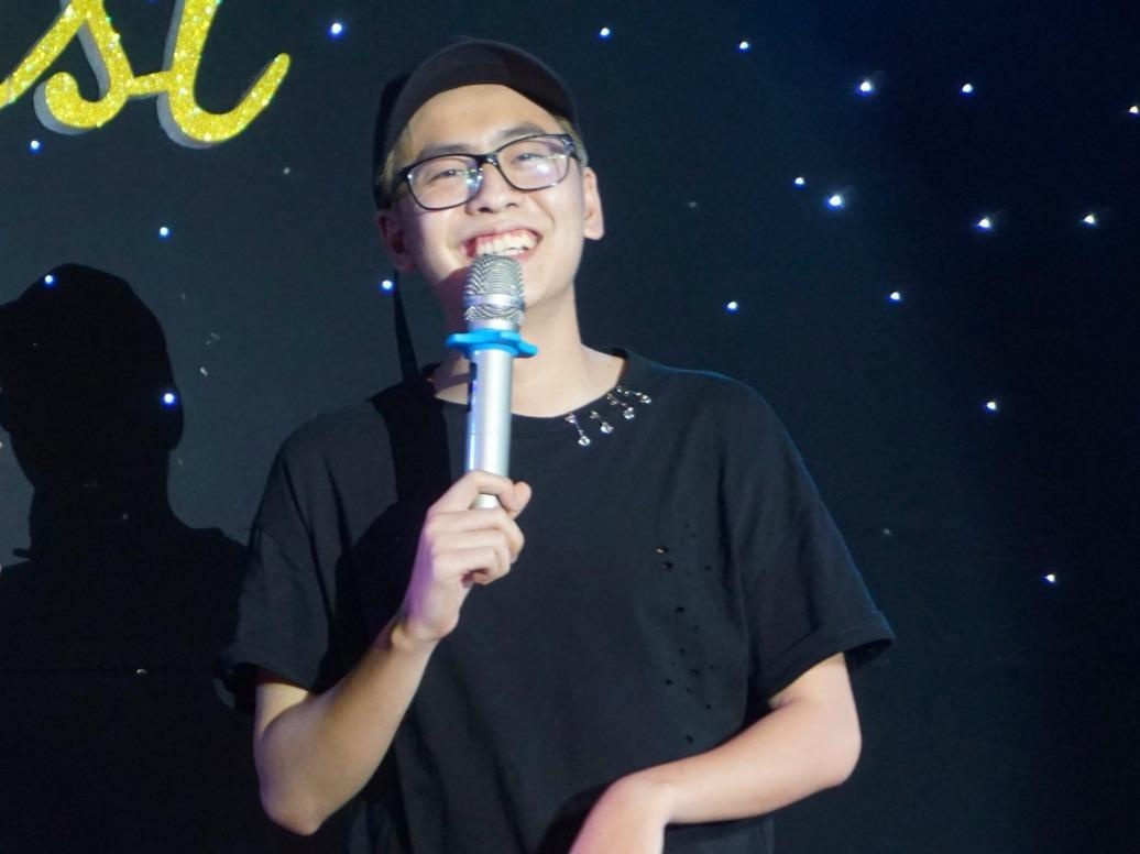 Osad ‘Nguoi am phu’: Cuoc song het vo nghia khi theo duoi dam me hinh anh