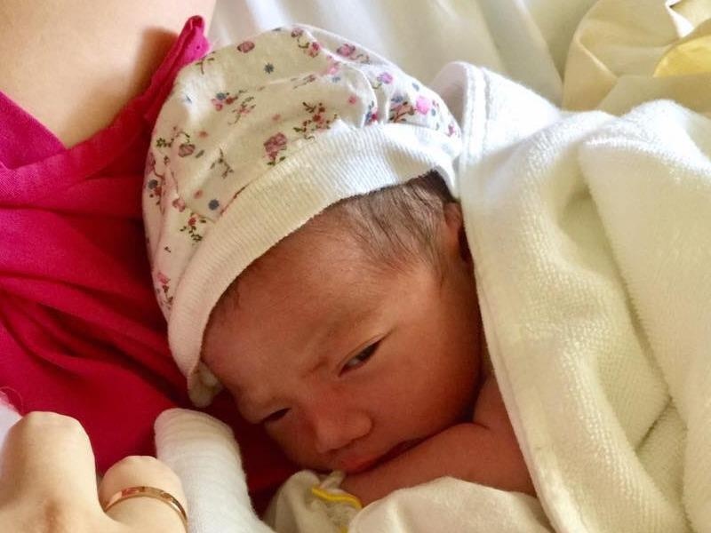 Hot girl Tu Linh khoe anh sinh con gai dau long hinh anh