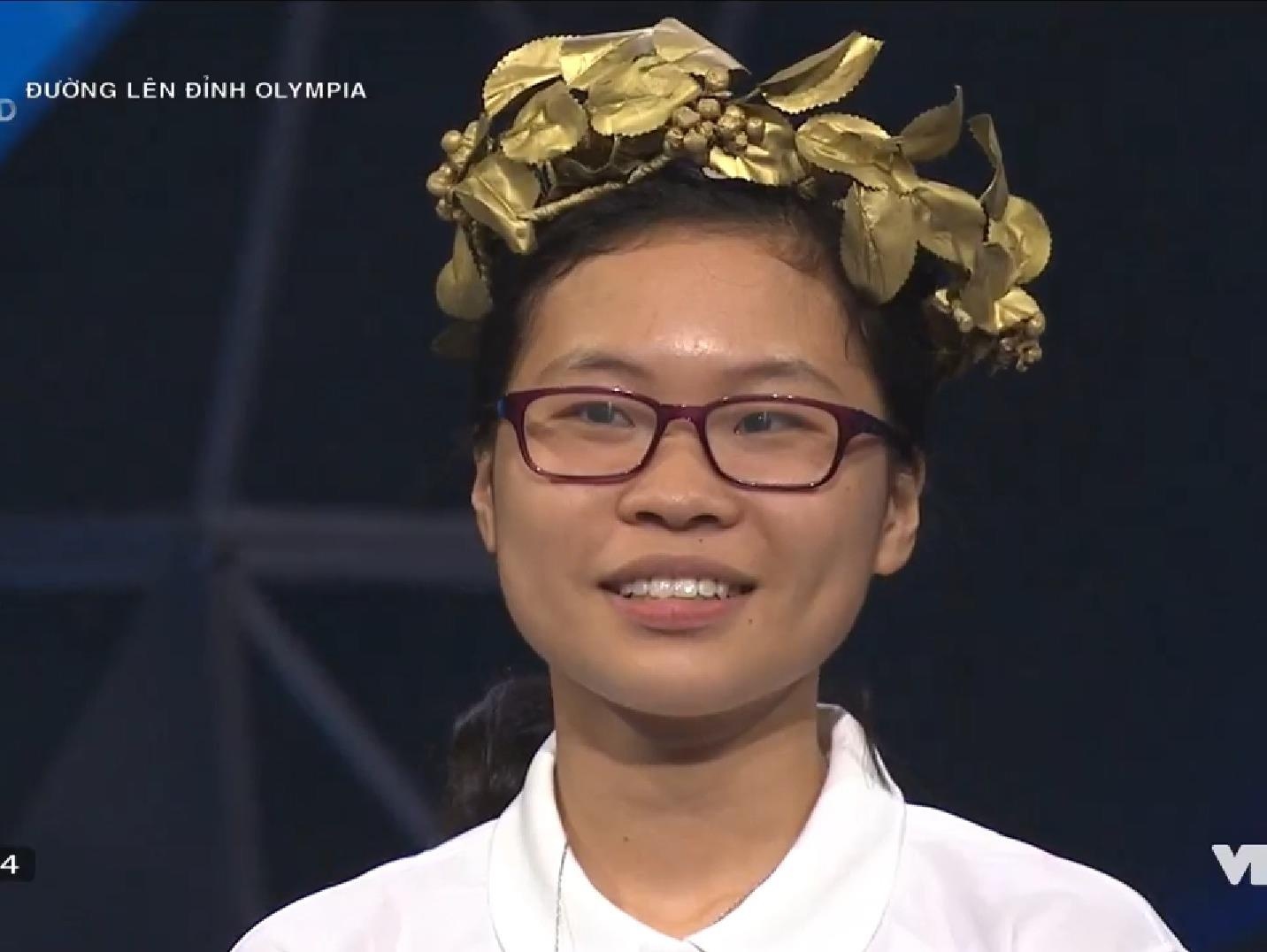 Nu sinh truong Ams khong co doi thu ve diem so o cuoc thi tuan Olympia hinh anh