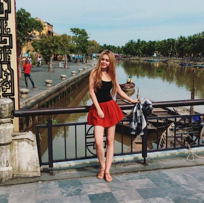 co gai binh luan tran Brazil Thuy Si anh 4