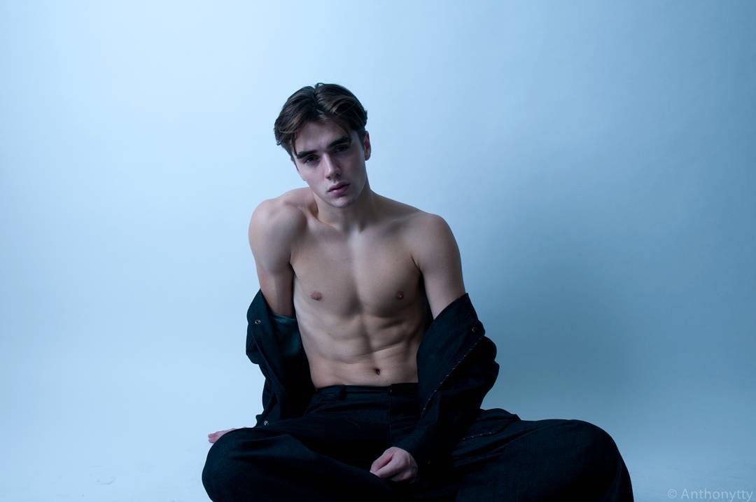 hot boy Canada anh 1