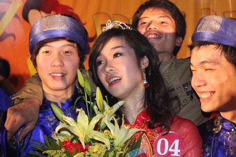 hoa khoi Bao chi anh 1