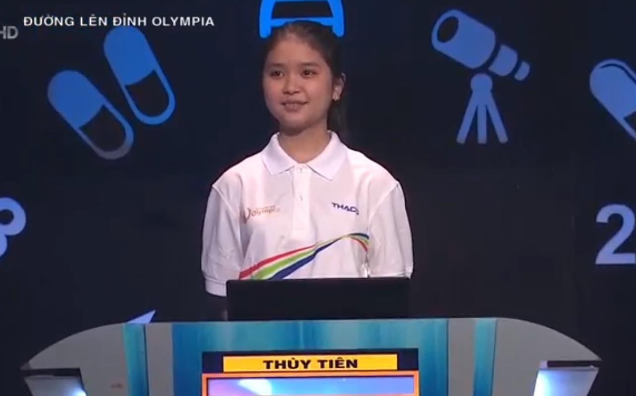 Nu sinh Hue dan dau 'doan leo nui' sau vong thi Khoi dong hinh anh