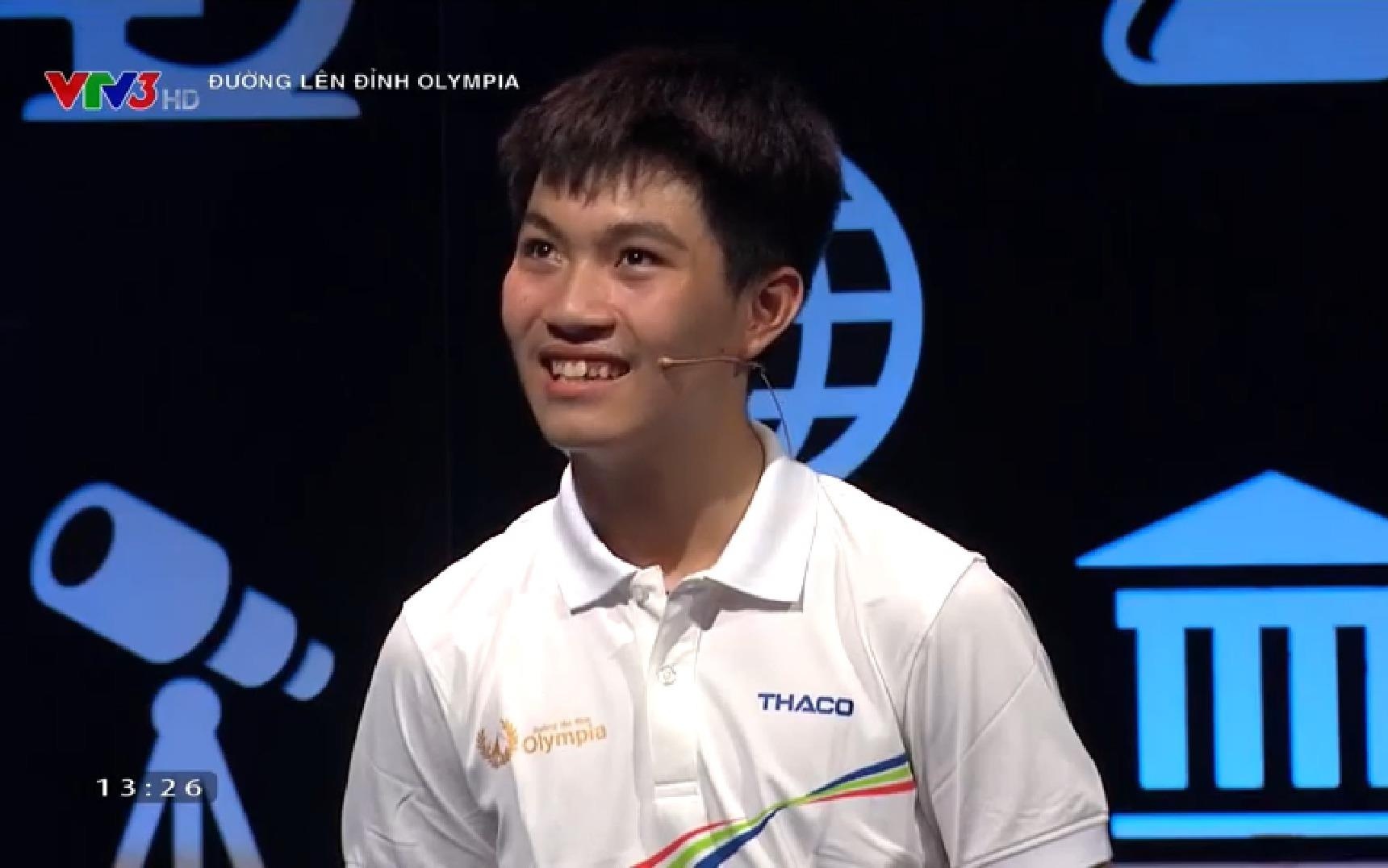 Nam sinh Ha Noi dan dau 'doan leo nui' voi 70 diem Khoi dong hinh anh