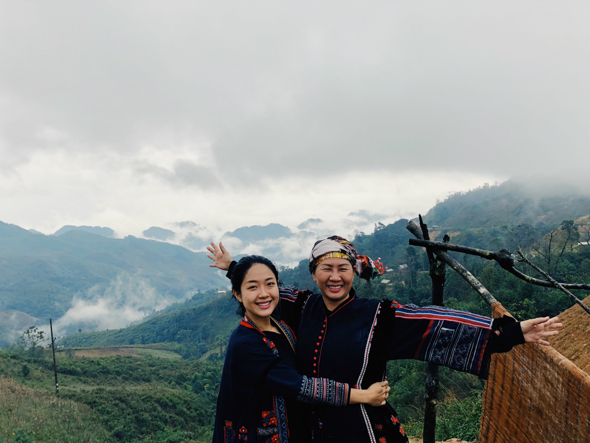 video nau an giua nui rung Tay Bac anh 5