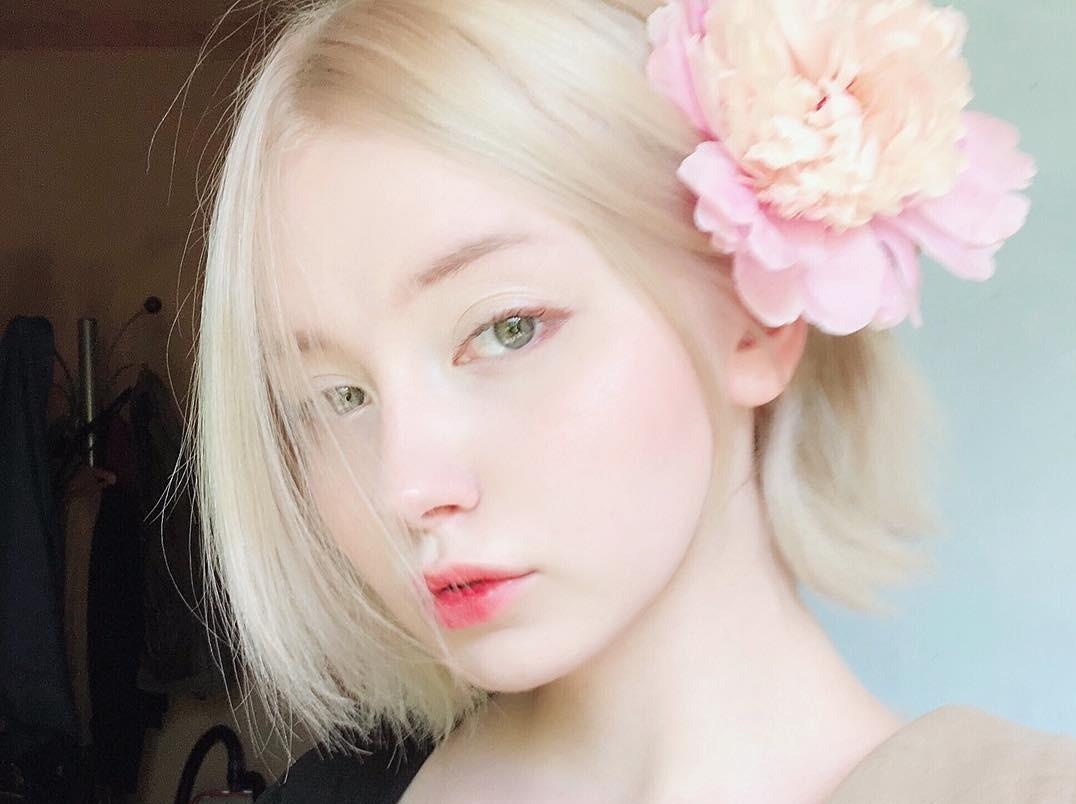 Hot girl Nga so huu nhan sac trong treo nhu moi tinh dau hinh anh
