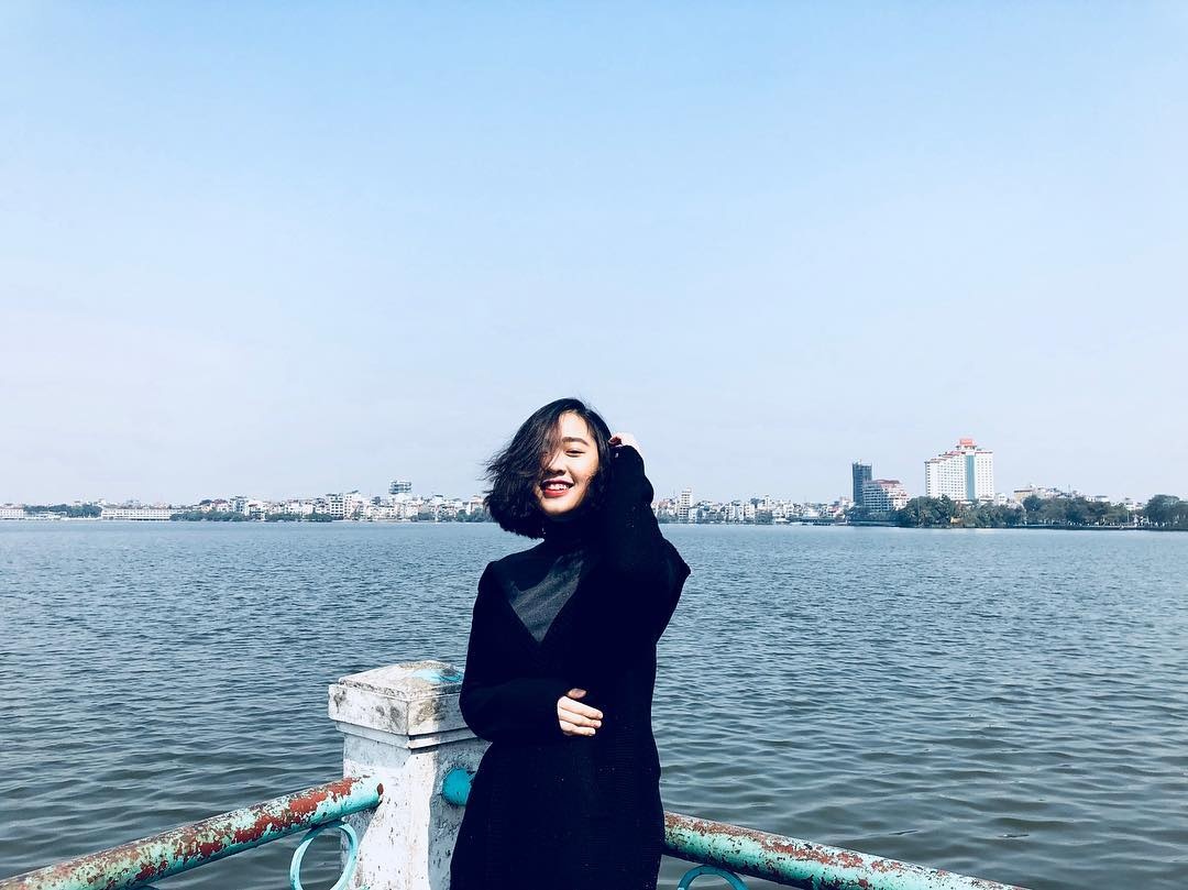 nữ sinh tặng hoa Tổng thống Trump ảnh 3 nu sinh tang hoa Tong thong Trump anh 3