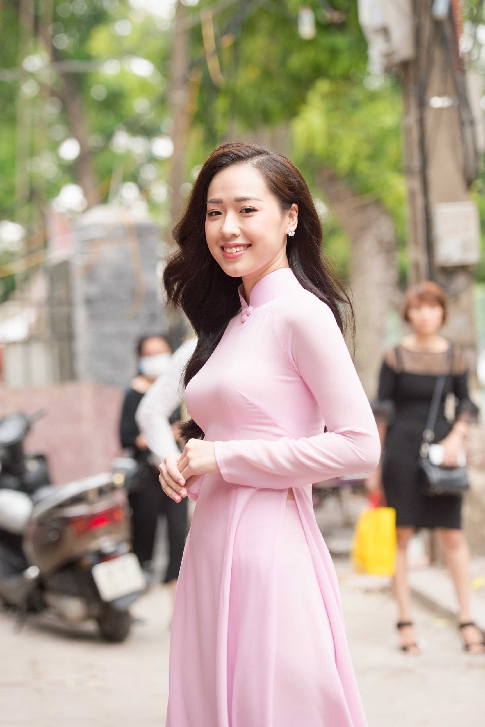 nữ sinh tặng hoa Tổng thống Trump ảnh 2 nu sinh tang hoa Tong thong Trump anh 2