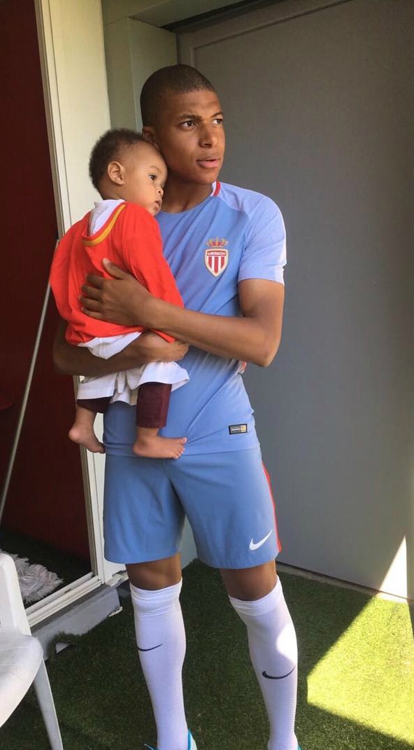 em trai Mbappe ảnh 9 em trai Mbappe anh 9