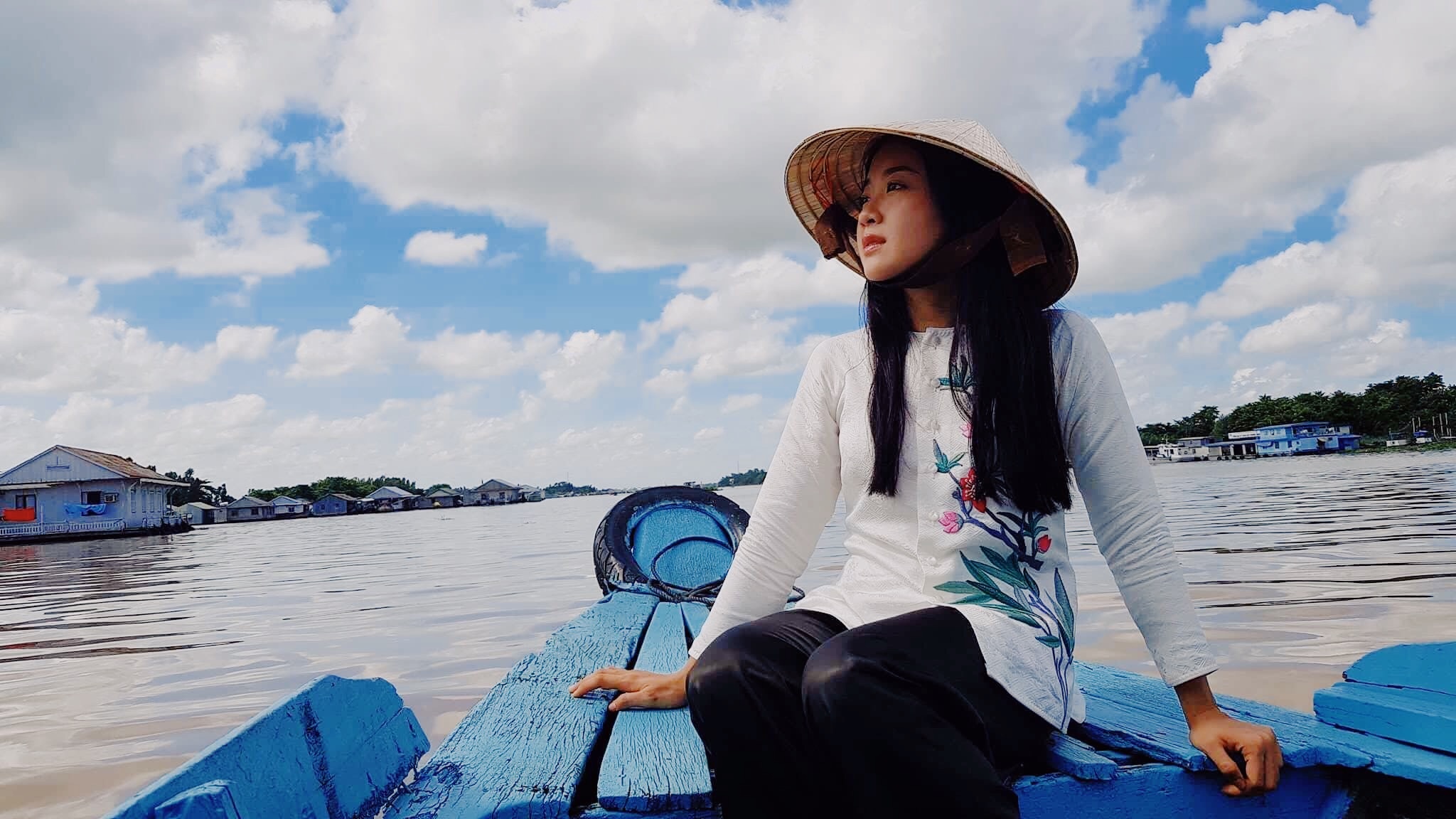 Con gái nghệ nhân Đoàn Thu Thủy ảnh 13 Con gai nghe nhan Doan Thu Thuy anh 13