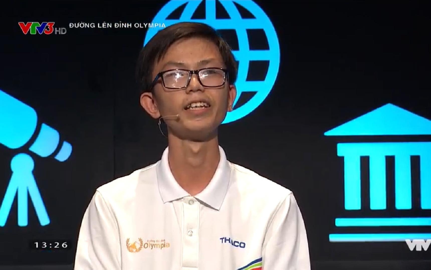 Nam sinh Phu Yen tra loi dung 8/12 cau hoi Khoi dong hinh anh