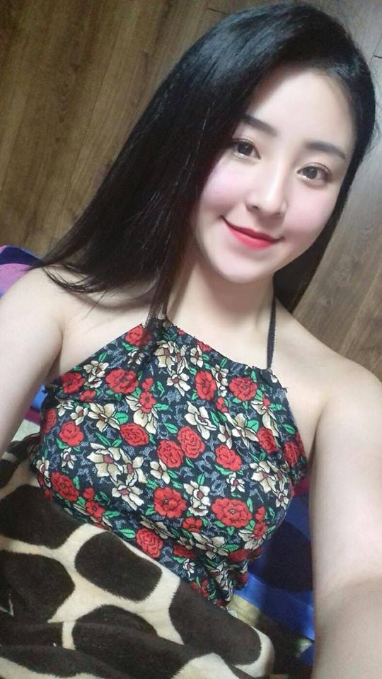 hot girl banh trang tron Da Lat anh 6