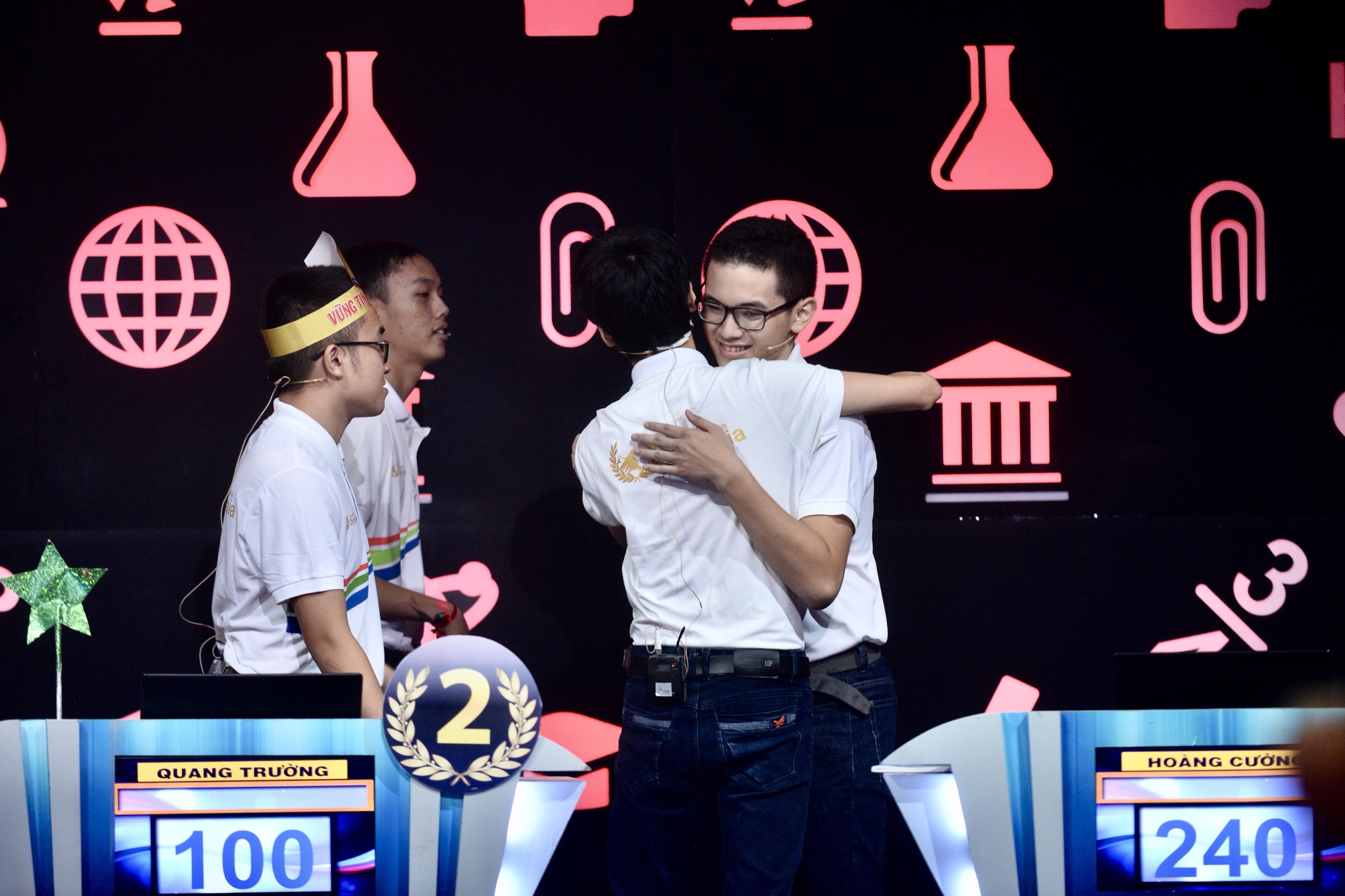 Duong len dinh Olympia anh 8